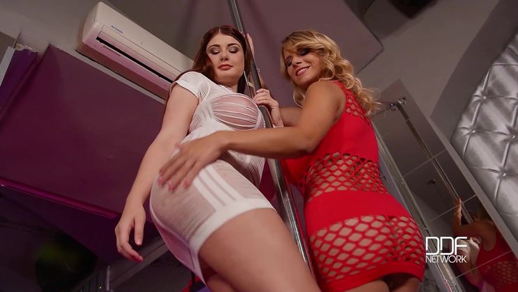 Sapphic Dildo Fun - Busty Babes Lick Pussies in Stripclub