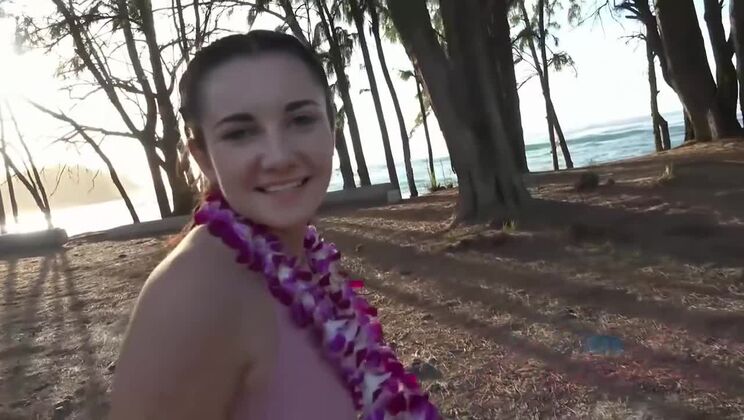 Jade Amber Returns to Hawaii for an Amateur POV Encounter with You!