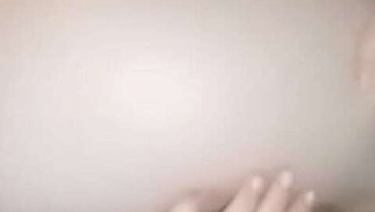 I finally nailed the Curvy Latina Housewife from the Office