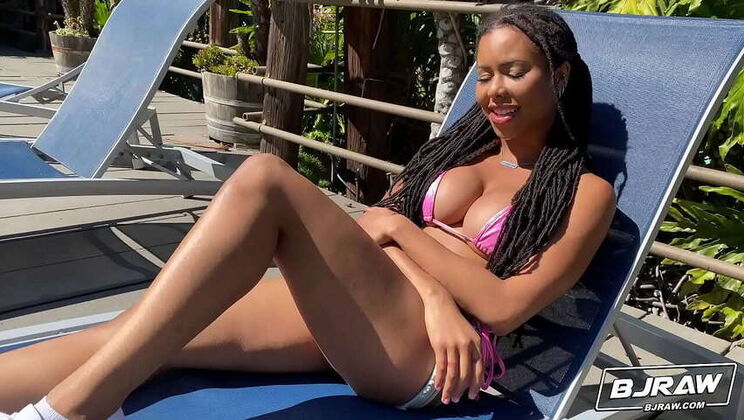 Romeo Mancini Gives Kira Noir a POV Blowjob