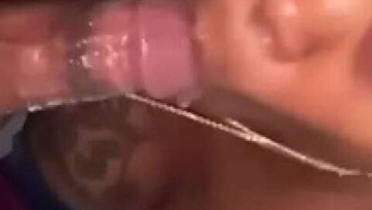 Gamer Gets Blowjob & Facial