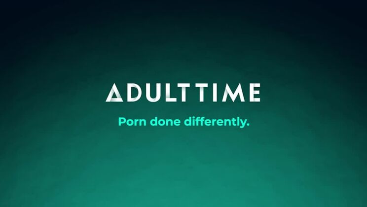 21 NATURALS - Stacy Bloom Ditches Her Book For Stud's Big Cock