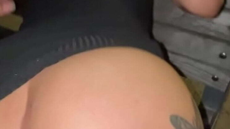 Stranger Scores with Curvy Latina Babe Princess Yaya in Public