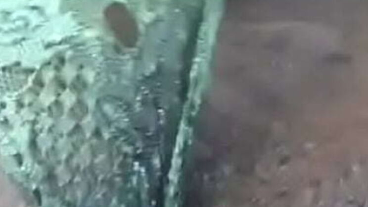 Big Clit Alundra Squirting Hard in Solo Pussy Play