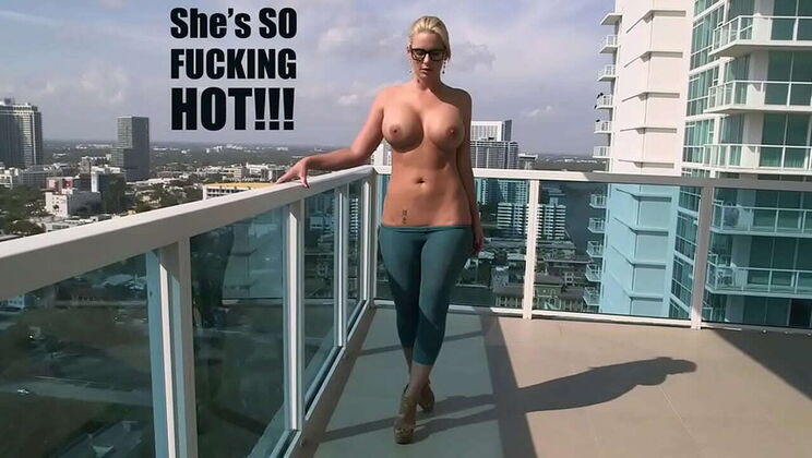 Phoenix Marie's Juicy PAWG Booty Gets Worshipped and Fucked Hard by Brick Danger