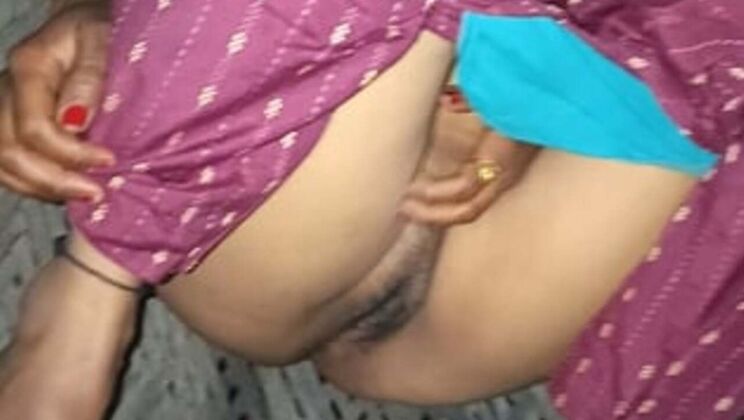 Desi Bhabhi Soma Kour Begs for Last Fuck Before Marriage - Big Ass Indian Mom in Hardcore Action