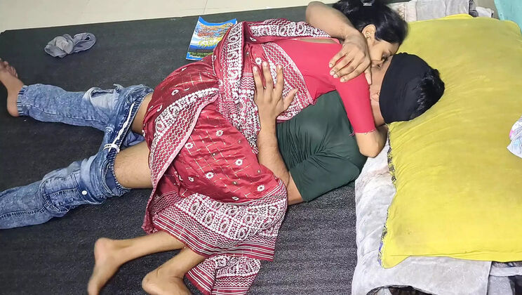 Hot Desi Girl Fucks Hard in Homemade Indian Sex Video