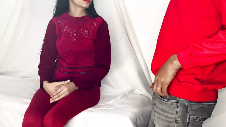 Indian Office Boss Fucks His Hot Secretary for a Job Promotion