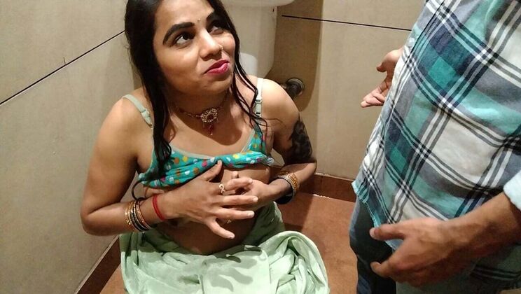 Desi Bhabhi Fucked Hard by Mechanic in Bathroom - Baby Kajal Hot Indian Sex