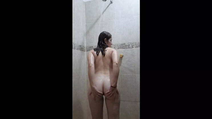 Blonde Teen Eliza White Teases Her Big Ass in Shower - Homemade HD Video