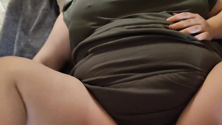 Thick Curvy Teen MILF Slutykayla Takes Big Dick in Missionary