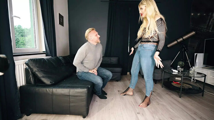 Blonde MILF Kate Truu Deep Throat & Hard Ball Sucking With Epic Cumshots