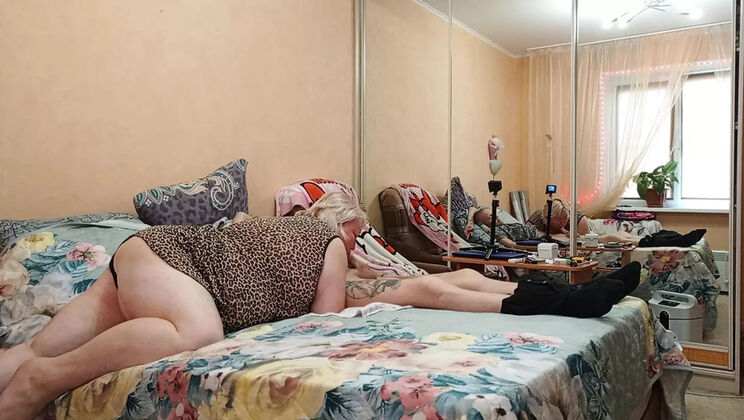 Hot Wife Sucks Thick Load and Swallows Every Drop - Zona901