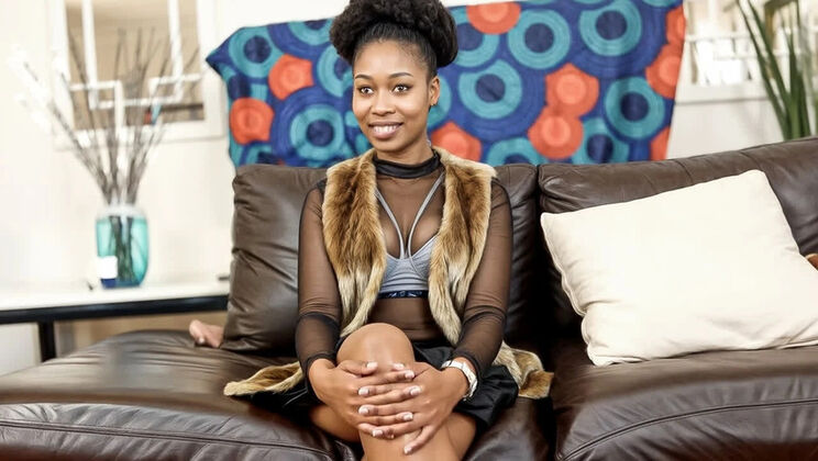 Amateur Black Model Gets Tricked Into Hardcore Fuck With White Agent During Fake Job Interview