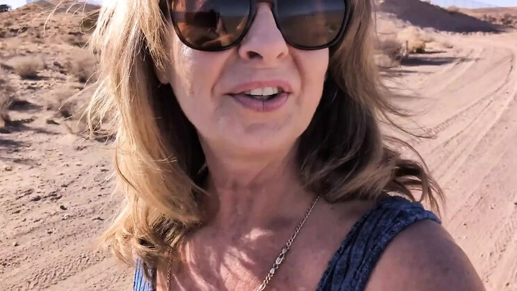 Mature MILF Squirts in Desert - Outdoor Blowjob & Doggy Style Fuck