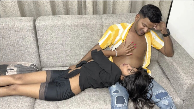 Desi 18yo Step Sister Fucks Her Elder Sister's Husband - Hot Indian Homemade Sex