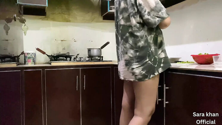 Hot Pakistani Bhabhi Fucked Hard by Devar in Kitchen - Hindi Audio