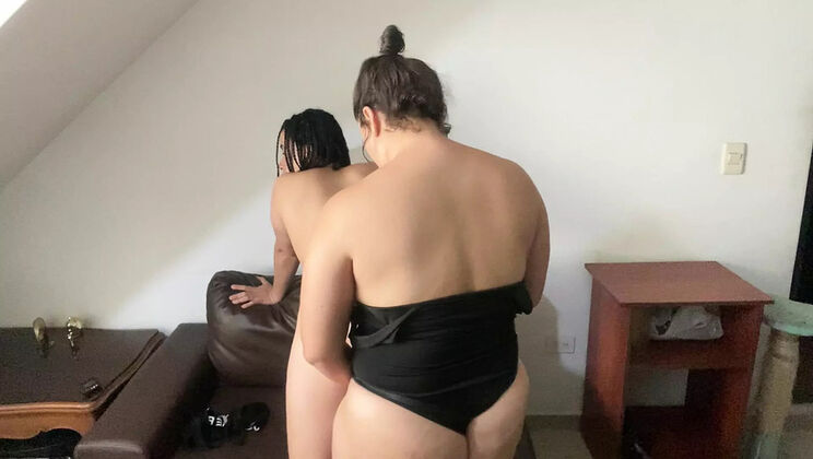 Lesbian Stepsister Zoemelissa Strap-On Fucks Me Hard - Amateur Latina MILF