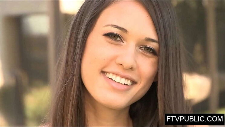 Former Super Model Tiffany Thompson Naked in Public Campus