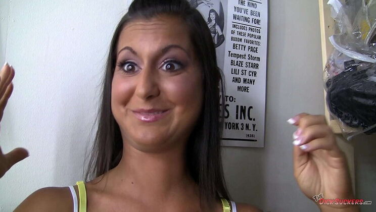 Cassidy Morgan POV Blowjob - Amateur Brunette Gets Messy Facial