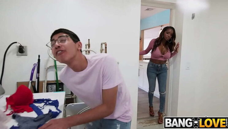 Naomi Foxxx Gets Creampied By Her Horny Stepson - Blowjob & Hardcore Action