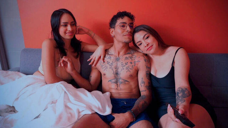 Hot Threesome Action! My GF's Friend Joins Us After Catching Us Fucking - Latina MILF & Busty Colombian