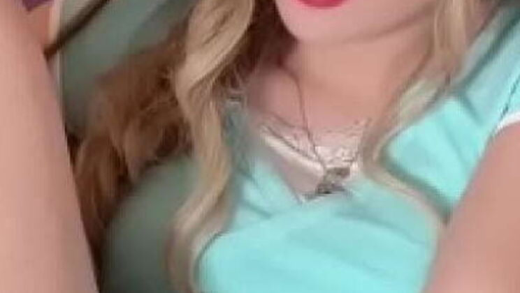 Belle Delphine Hot Fingering & Toy Play - Cute Beauty Licking Herself