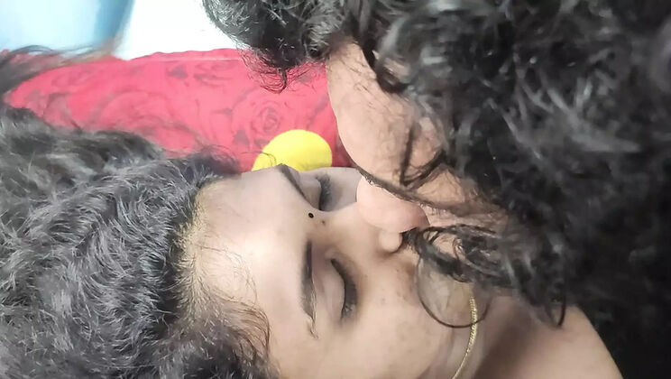 Hot Desi Malayali Girl Fucks Step Brother in Bed - Romantic HD Sex