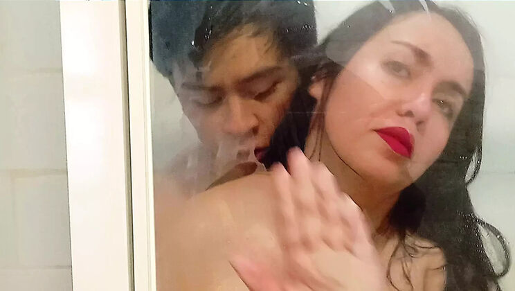 BBW Stepmom Kelly Shocked by Step Son in Shower - Hot Taboo Fuck