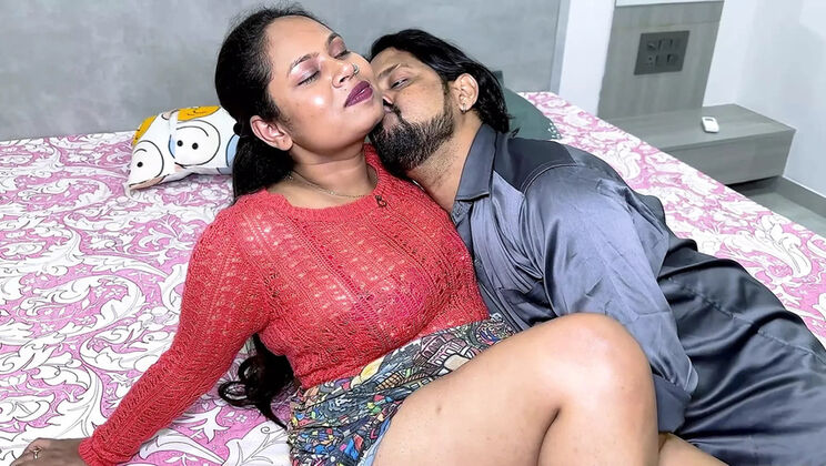 Desi Bhabhi Fucked Hard by Neighbor's Uncle in Hotel - Indian Aunty Rough Sex