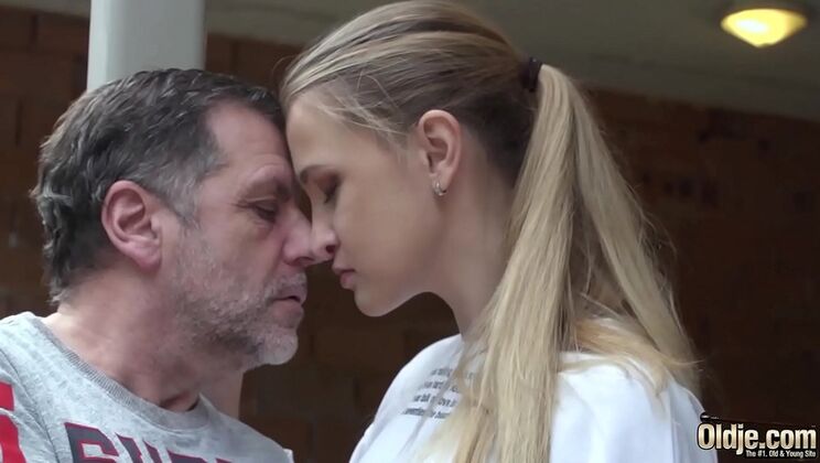 Grandpa pounds tight teen pussy and cums in her mouth - Ivi Rein
