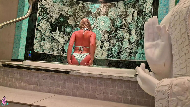 Hottest Spa Stranger Fuck: Litclit69 Gets Pounded in Hot Tub Doggystyle