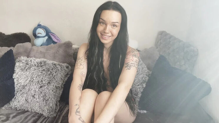 CassySweet Overcomes Her Limit: First Time Pussy Reveal Online - Mature European Teen with Tattoos & Piercings