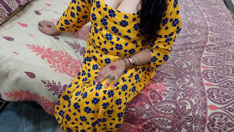 Indian Wife Cheats on Husband with Boss - First Time Hotel Sex - QueenbeautyQB