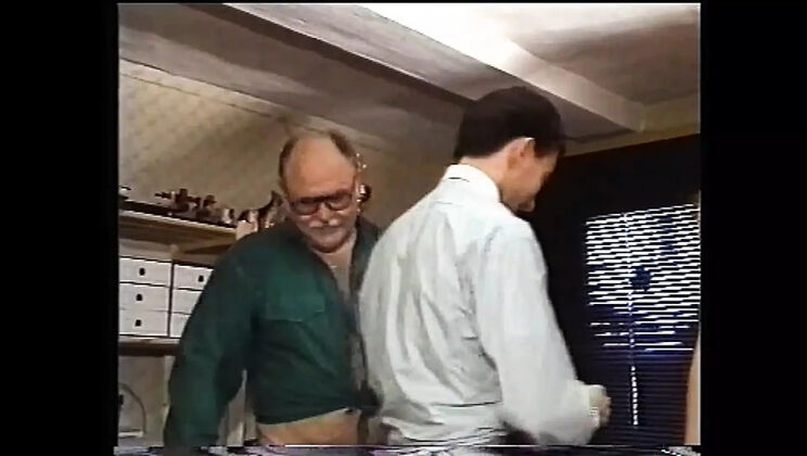 Big Cock Blowjob & Cumshot - Episode 1 with Carmen Herzog