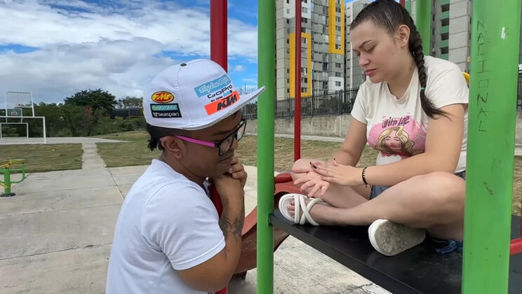 Julianaburning finds crying girl in park and comforts her with hard cock - Amateur Latina Anal