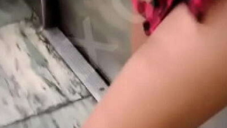 Lylsexxx Public Transport Fuck: Amateur Latina Flashing & Exhibition in Mexico City Metro