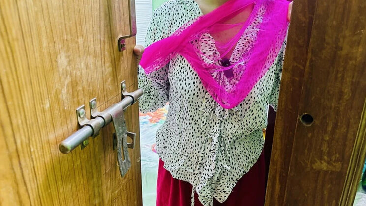 Desi Teacher Fucks Student While Mother Away - Homemade Bengali Sex