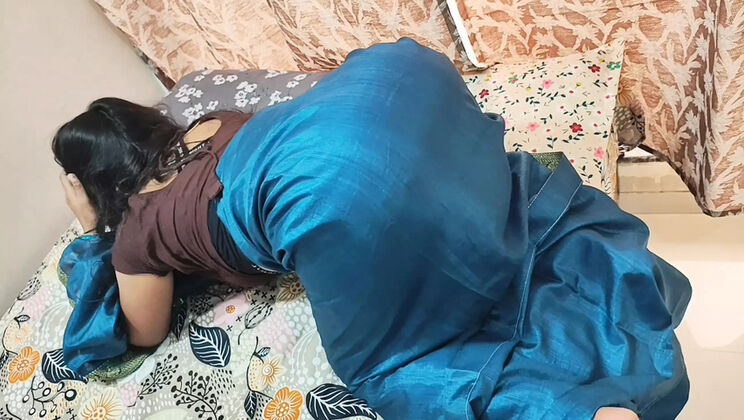 Desi Bhabhi Yoga Fuck with Mumbai Ashu - Homemade Indian Sex in Kitchen and Bathroom