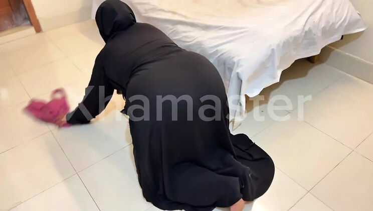 Stuck Step Mom Aria Mia Gets Fucked Under Bed