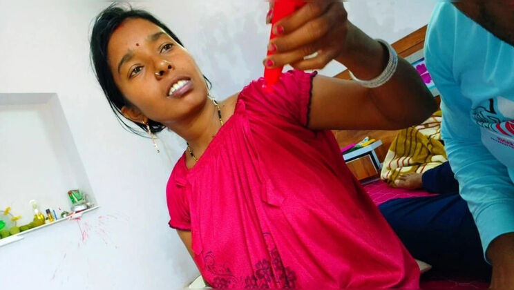 Permi Pooja Hot Indian Bhabhi First Time Homemade Sex in Kitchen with Big Natural Tits