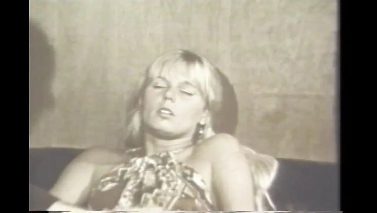 Vintage Sluts Fucked by Neighborhood Doctor - Full Retro Movie with Rick Lutze