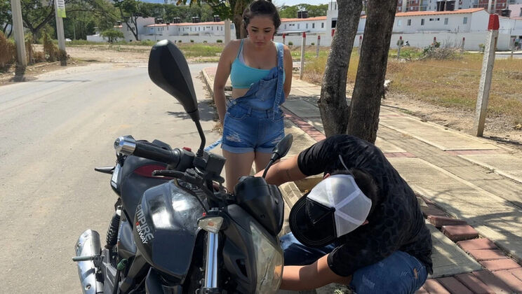 Big Ass Biker Girl Gets Hardcore Anal Fuck After Roadside Help - ManuelaAlvarez