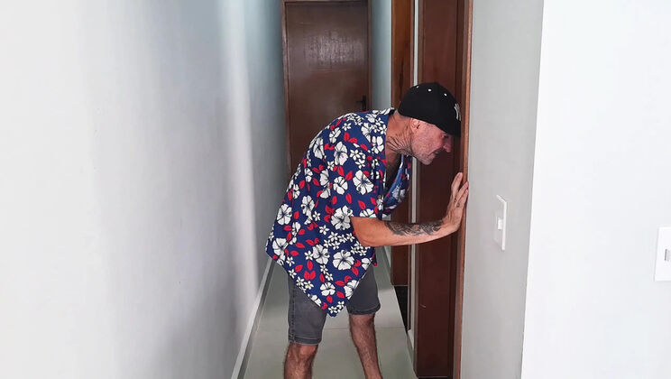 Young Girl Gets Fucked in Bathroom by Old Man - Ksalnovinhos & Fanny Squirting Taboo Teen Sex