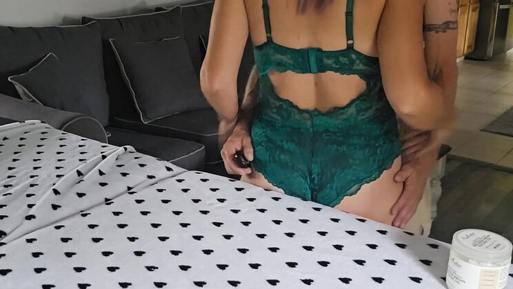 Ladyandme Fingering Her Big Ass MILF Pussy to Multiple Orgasms with Vibrator