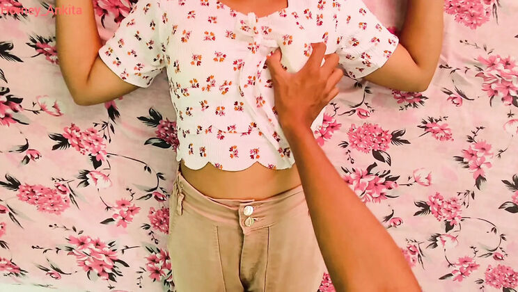 Horney Ankita Indian Desi GF Tight Pussy Hardcore Fuck in OYO MMS Hindi Sex