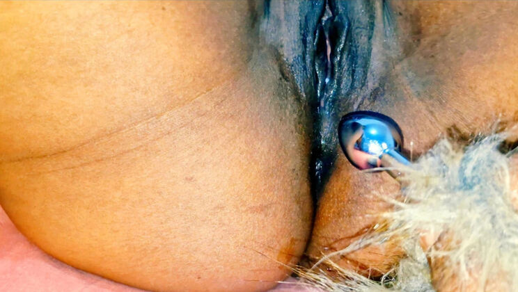 Desi Aunty Anal Fucking with Ass Plug in India