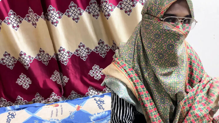 Bangladeshi Beauty Gets Hardcore Anal and Blowjob in 4K