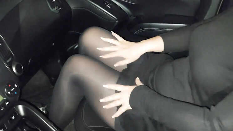 Step Mommy Car Masturbation - Hot Mature Woman Fingering in Backseat