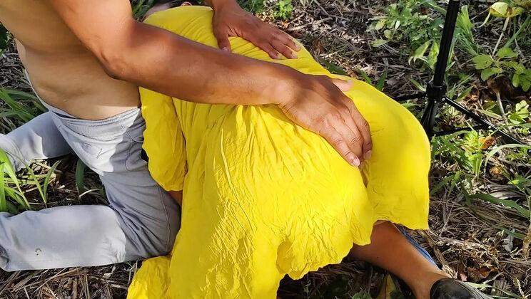 Amateur Outdoor Sex with Yefersson Coss - Tight Virgin Pussy Creampie in Public